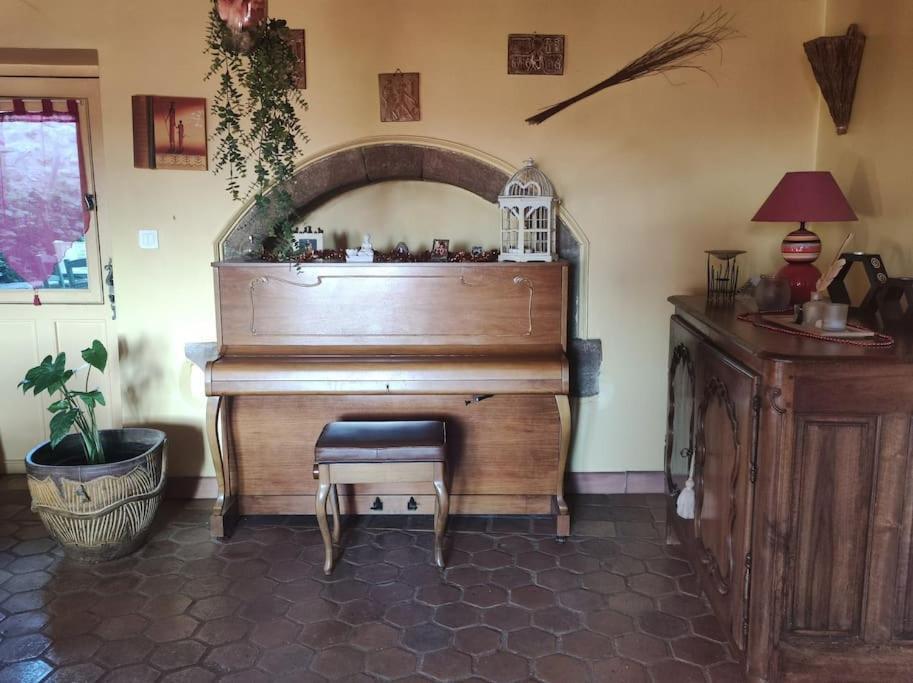 Maison Paisible Pranles Bagian luar foto